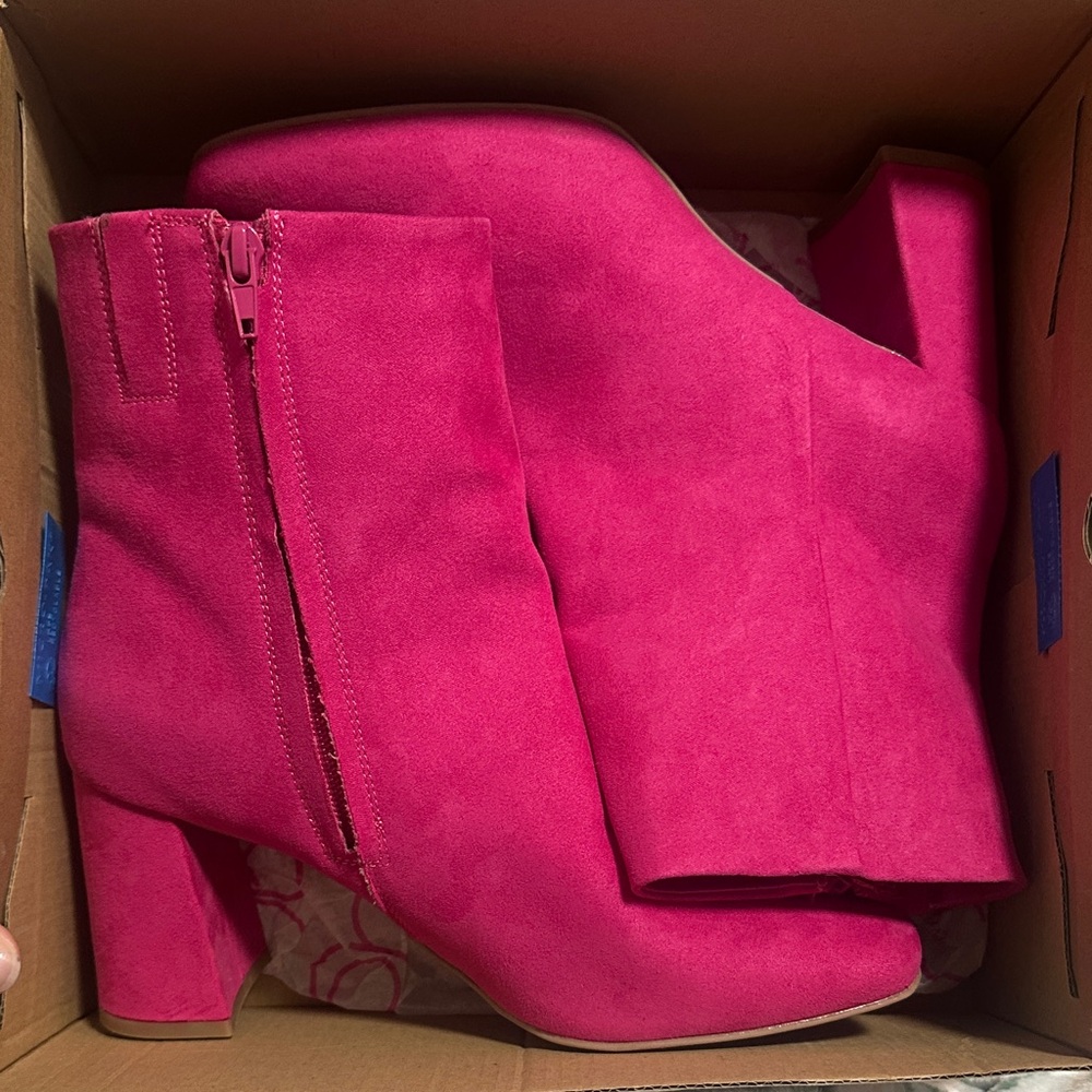 Sugar Women's Fuchsia Ankle Boots